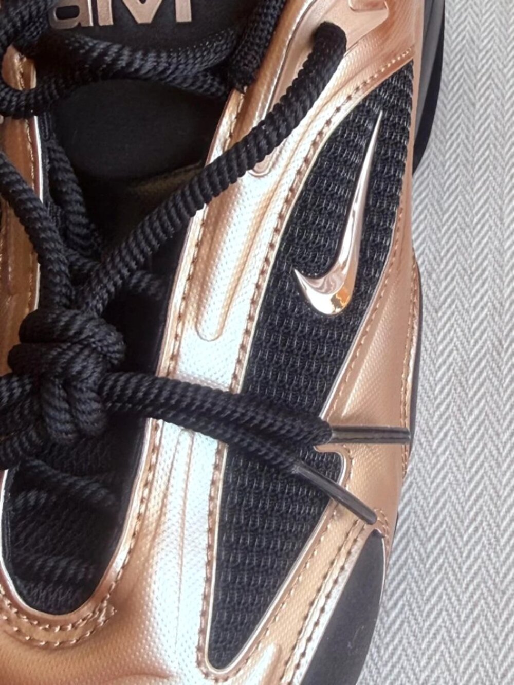 Nike Air Max Muse Women's Sneakers Rose Gold Metallic Black Size 10 New - Picture 7 of 14